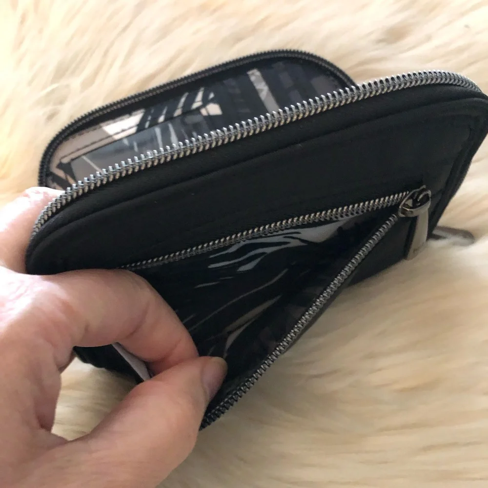 Black Quilted Lug Rodeo zip around Wallet - Picture 5 of 9